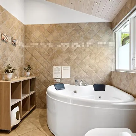 Thjodulf - 300m From The Sea By Interhome